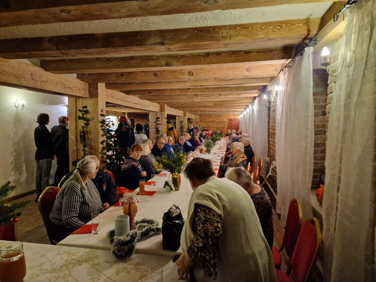 Wigilia seniorów i osób starszych w Młynie Słupskim