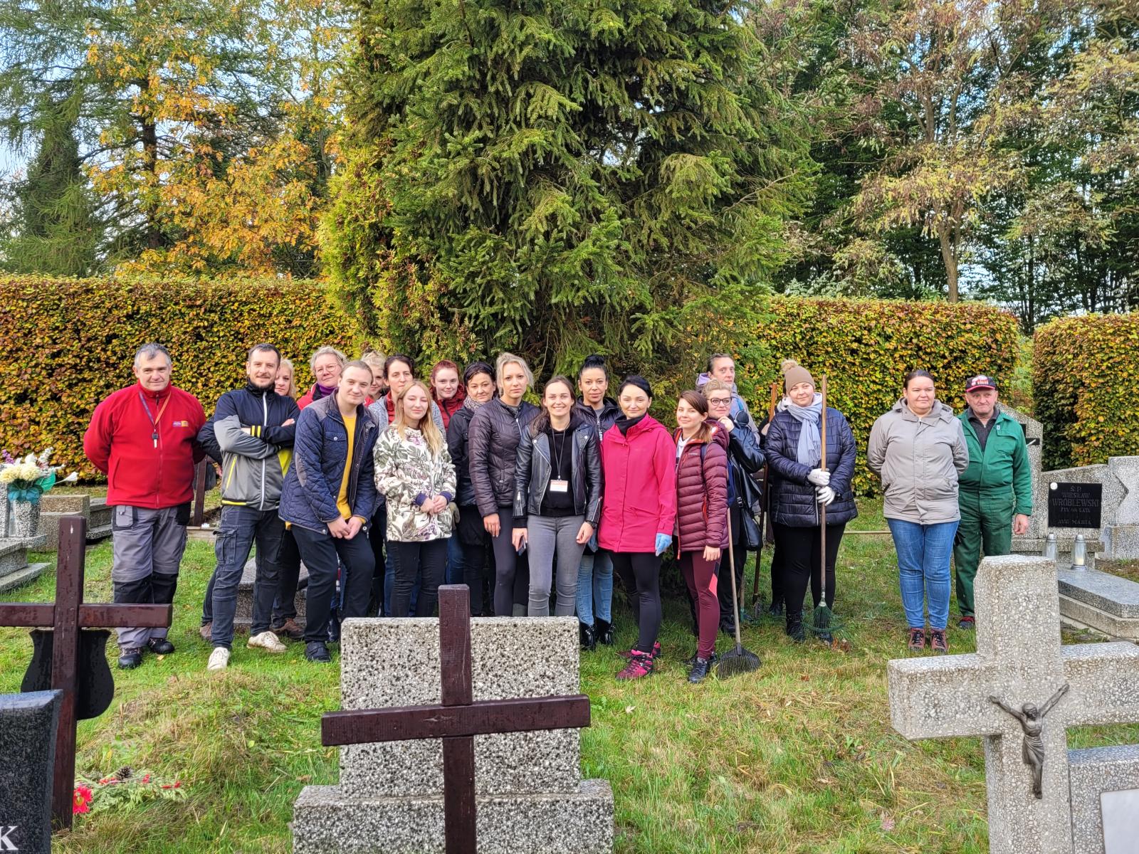 Posprzątaliśmy groby naszych podopiecznych