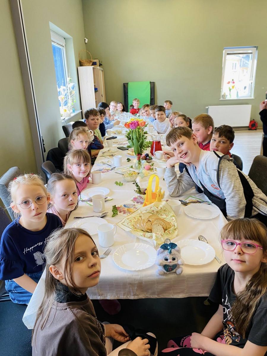 Uroczyste śniadania wielkanocne w Placówkach Wsparcia Dziennego