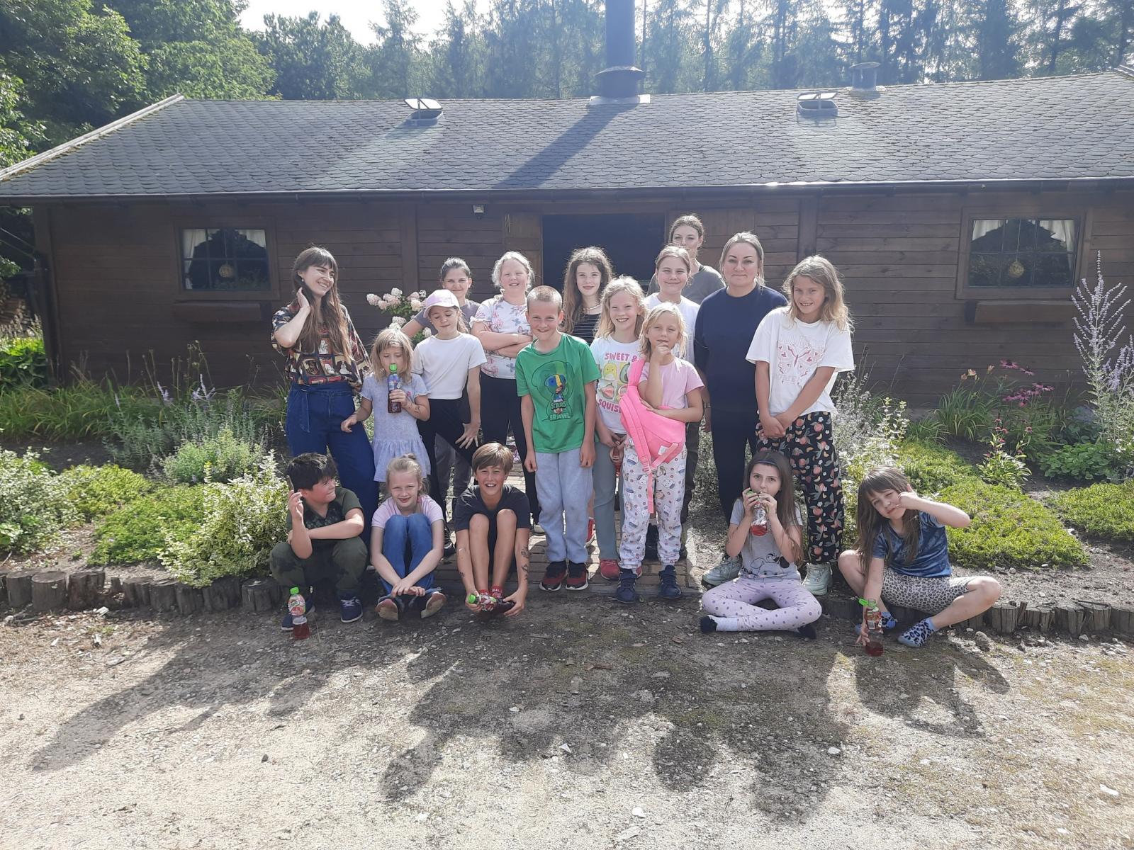 Wycieczka edukacyjna dzieci z Placówki Wsparcia Dziennego nr 4 do Nadleśnictwa Leśny Dwór