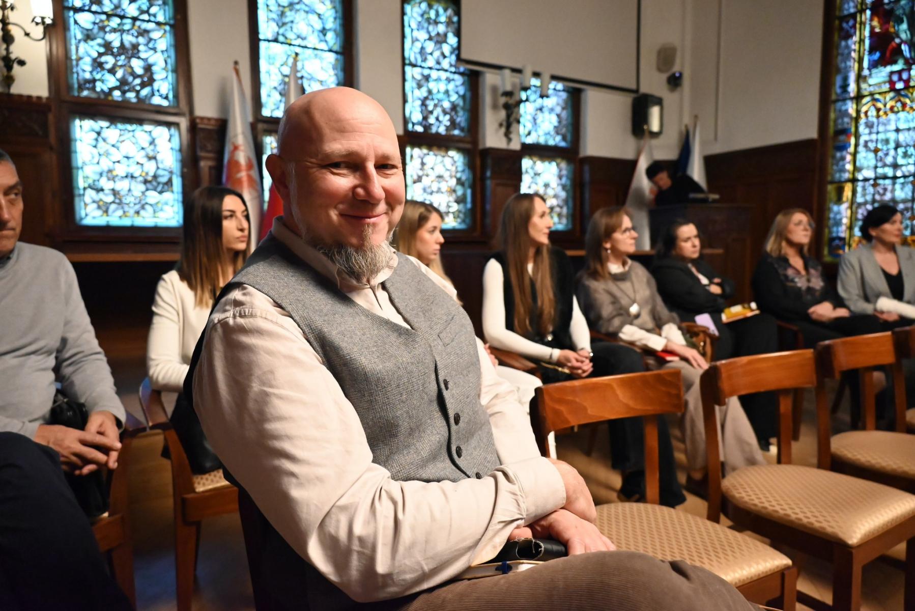 „MOC SŁOWA – OD HEJTU DO DIALOGU”